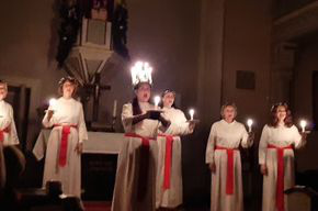 Adventskonzert mit Schwedischer Lucia